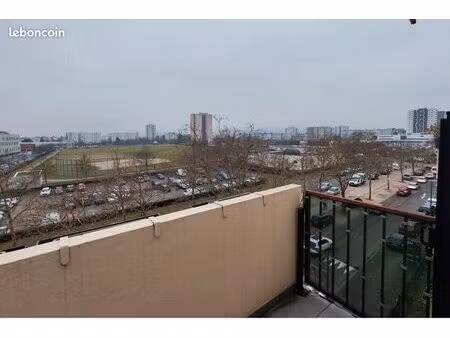f4 rénové 73m2 colmar avec balcons