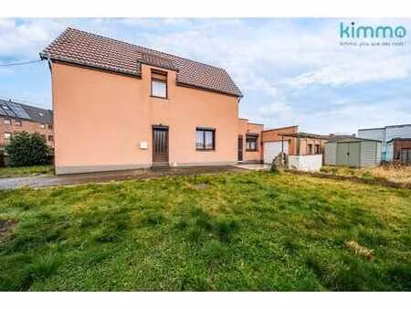 maison 3 facades avec terrasse jardin et garage en bon etat