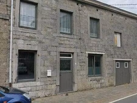 maison d'habitation 3 façades à rénover