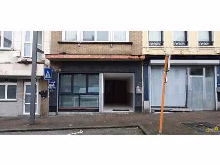 bureau avec salle d'attente ou deux bureaux !remis a neuf!