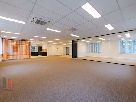 bien professionnel à louer à dilbeek € 3.781 (ll651) - panorama b2b brussel kantoren | zim