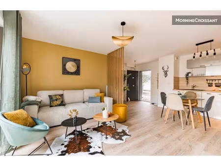 location meublée appartement 3 pièces 61 m² à saint-priest (69800)  1 550 €
