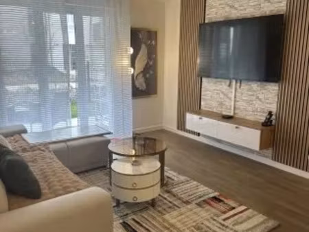 location meublée appartement 2 pièces 60 m² à chessy (77700)  2 200 €