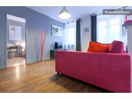 location meublée appartement 3 pièces 61 m² à lyon 1er (69001)  2 200 €