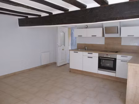 location maison 3 pièces 51 m² à bazouges-sur-le-loir (72200)  455 €