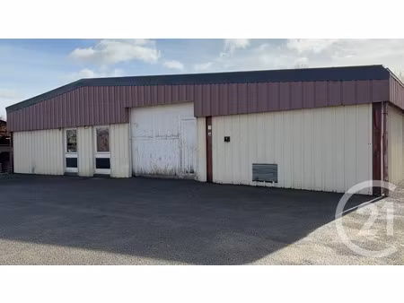 location locaux professionnels à orbec (14290)  940 €