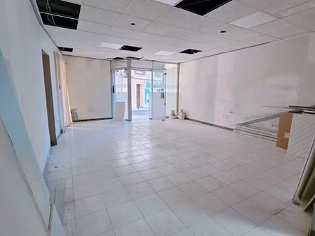 location locaux professionnels 70 m² à brignoles (83170)  750 €