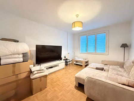 annecy ? quartier rue de genève ? t3 fonctionnel avec balcon