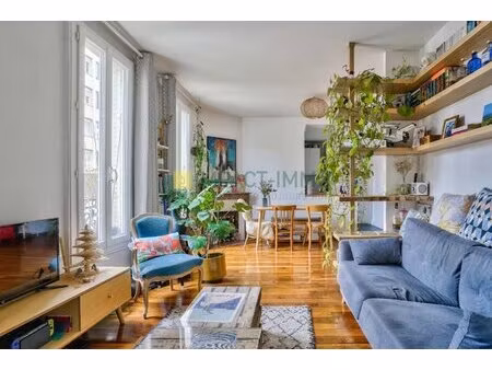 a louer bail meublé - entre de ville 2 pieces au calme avec cachet de l'ancien