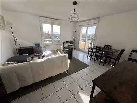 appartement - 2ème étage - 44 82 m2 - 2 pièces - meublé