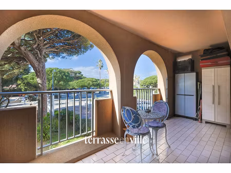 appartement - 82 m2 - hyeres - 2 chambres - commerces - port