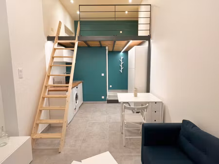 proche hôtel de ville - studio 23 m²