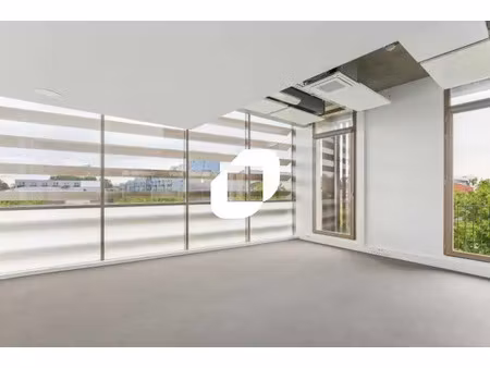 location bureau bordeaux 33300