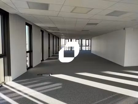 location bureau bordeaux 33800