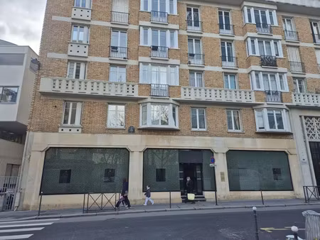 pas de tva - magnifique facade de 19 metres.