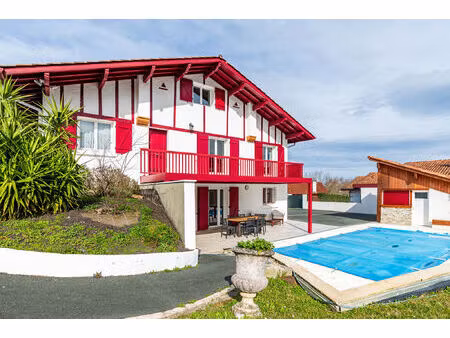 vente maison 6 pièces 235 m² ascain (64310)