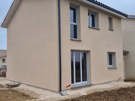 location maison 3 pièces 75 m² à la brède (33650)