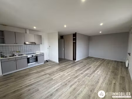 t2 proche place du vigan