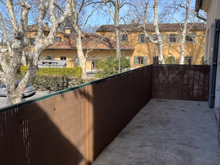 à louer t2 centre calas