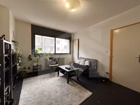 appartement 2p+c de 38m2 au 2ème étage