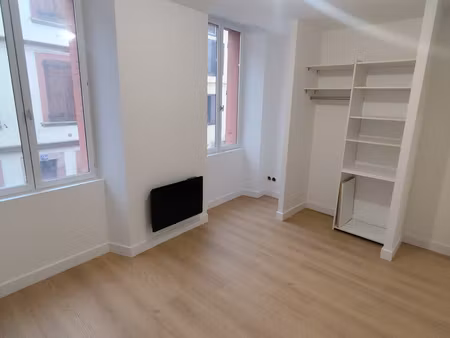 pamiers : appartement de type 2 a louer de 43 m2 renove