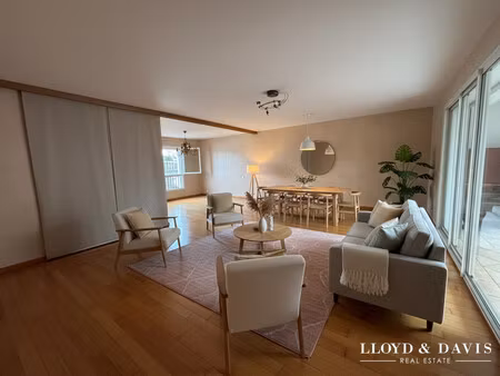 appartement t3/4 avec balcon  ascenceur  cave et parking