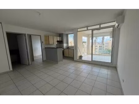 location appartement  41.01 m² t-2 à fort-de-france  793 €