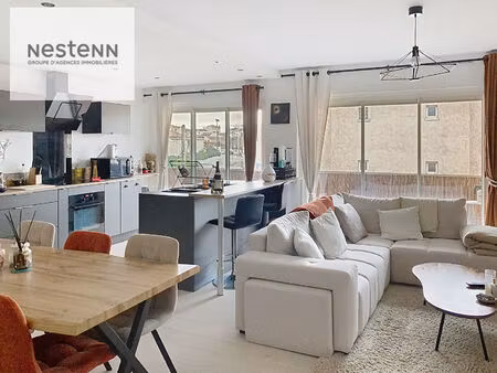 à vendre : appartement lumineux 4 pièces à toulon - st roch