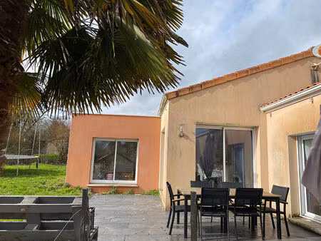 maison de plain pied de 116m²  4 chambres à clazay