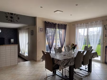 maison de plain pied de 116m²  4 chambres sur un terrain de 1200m² à clazay