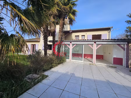 maison familiale de 180 m2 avec 5 chambres sur terrain de 15