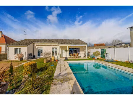 maison nevers  plain pied  4 chambres  piscine  jardin  double garage  2h30 de paris