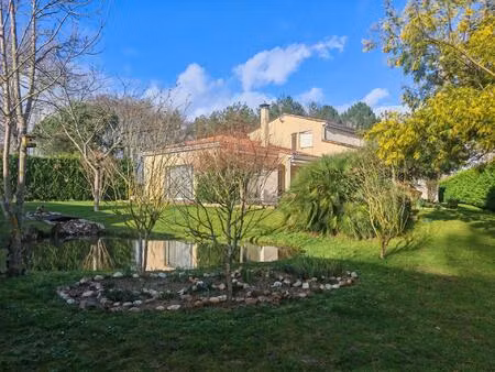 vente maison 5 pièces 201 m² souméras (17130)