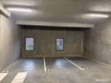 vertou - place de parking couvert à 350m de la gare