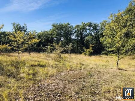 terrain 1300 m² ners