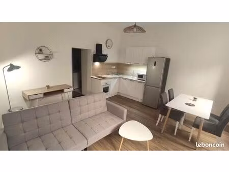 location t2 entièrement rénovée et meublée - proche la madeleine