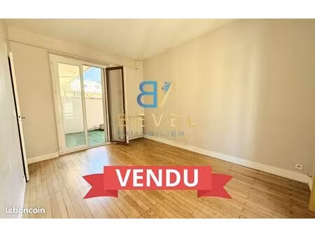 appartement 2 pièces 61 m²
