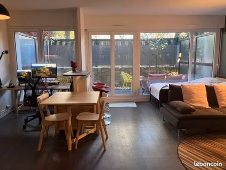 studio avec terrasse privative