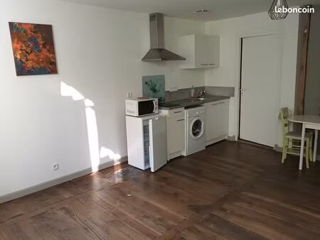 studio 31m2 refait à neuf en 2023