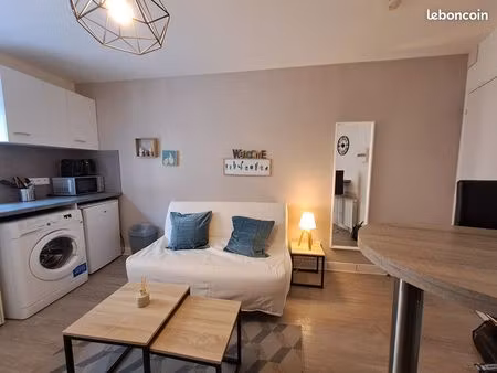 studio 1 pièce 13 m²