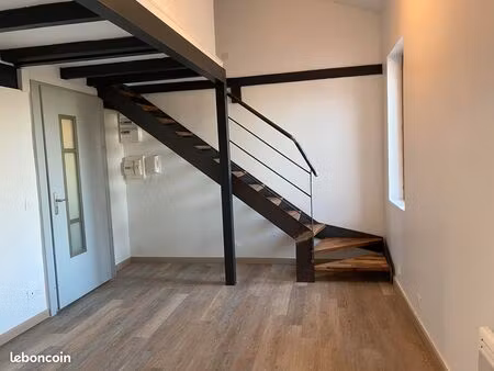 beau t2 duplex avec terrasse