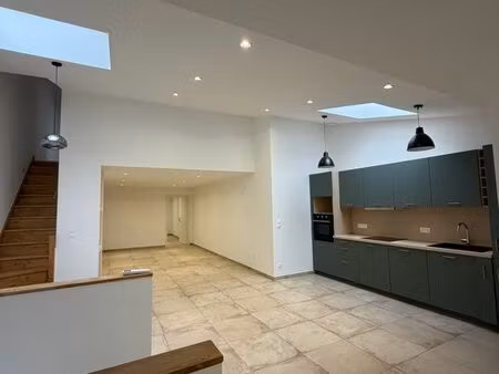 maison à louer  entièrement rénové sans extérieur