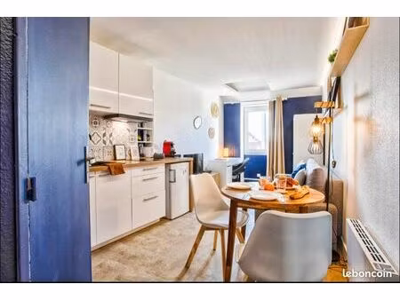 studio meublé tout confort à deux pas de l’université + place de parking