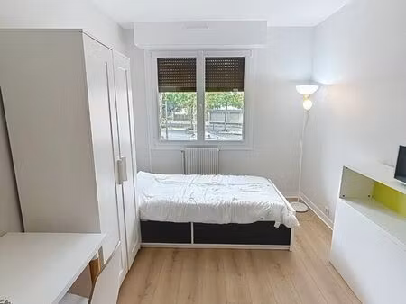 studio 1 pièce 14 m²