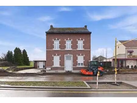 knap 1-slaapkamer appartement en staanplaats in heers