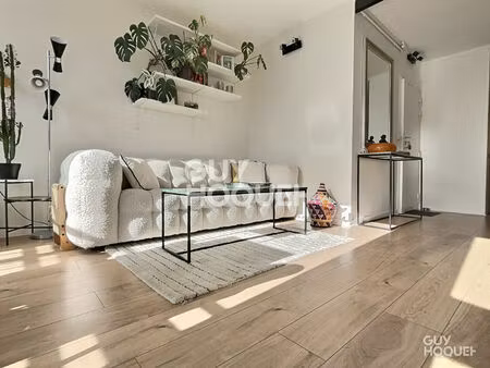 3 pièces traversant rénové - étage élevé