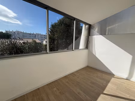 appartement rénové lumineux avec vue dégagée