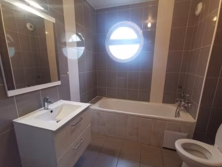 t3 / 54m² / emerainville pontault-combault (rer e)