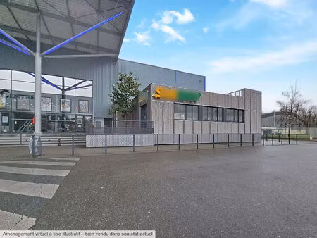 local commercial à louer 135 m² avec terrasse - attenant au cinéma de dreux - proche du pa