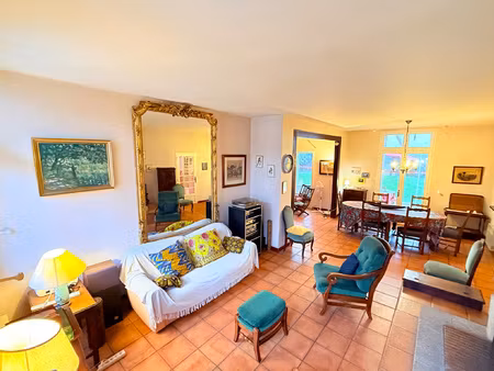 belle propriété à deux pas de la jetée d'arès.